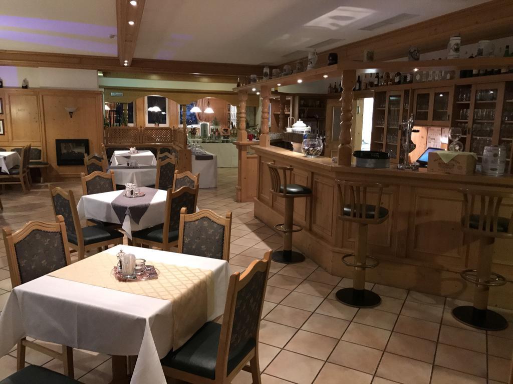 Meister Baer Hotel Wettiner Hof グラウハウ エクステリア 写真
